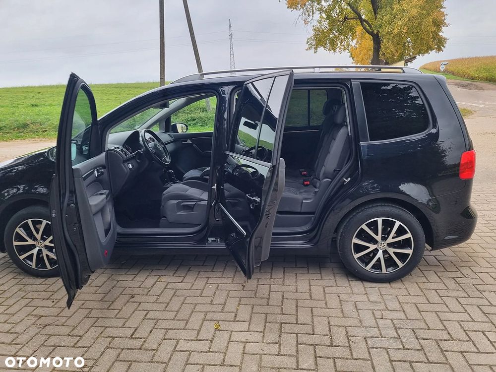 Volkswagen Touran 2.0 TDI DPF DSG Highline - 13