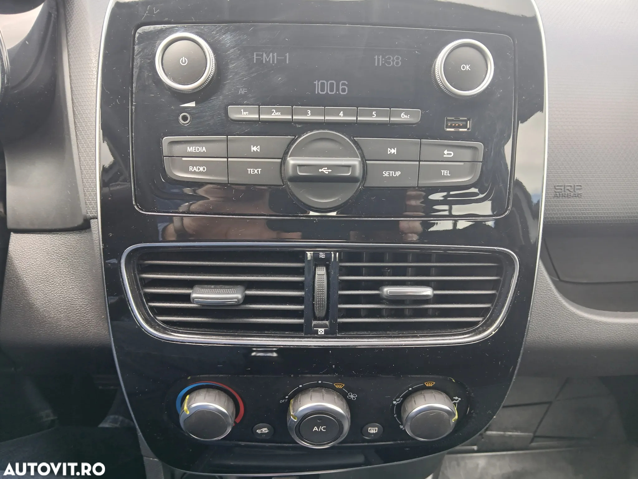Renault Clio IV dCi Energy Life - 9