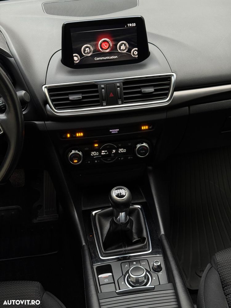 Mazda 3 G120 Revolution - 24