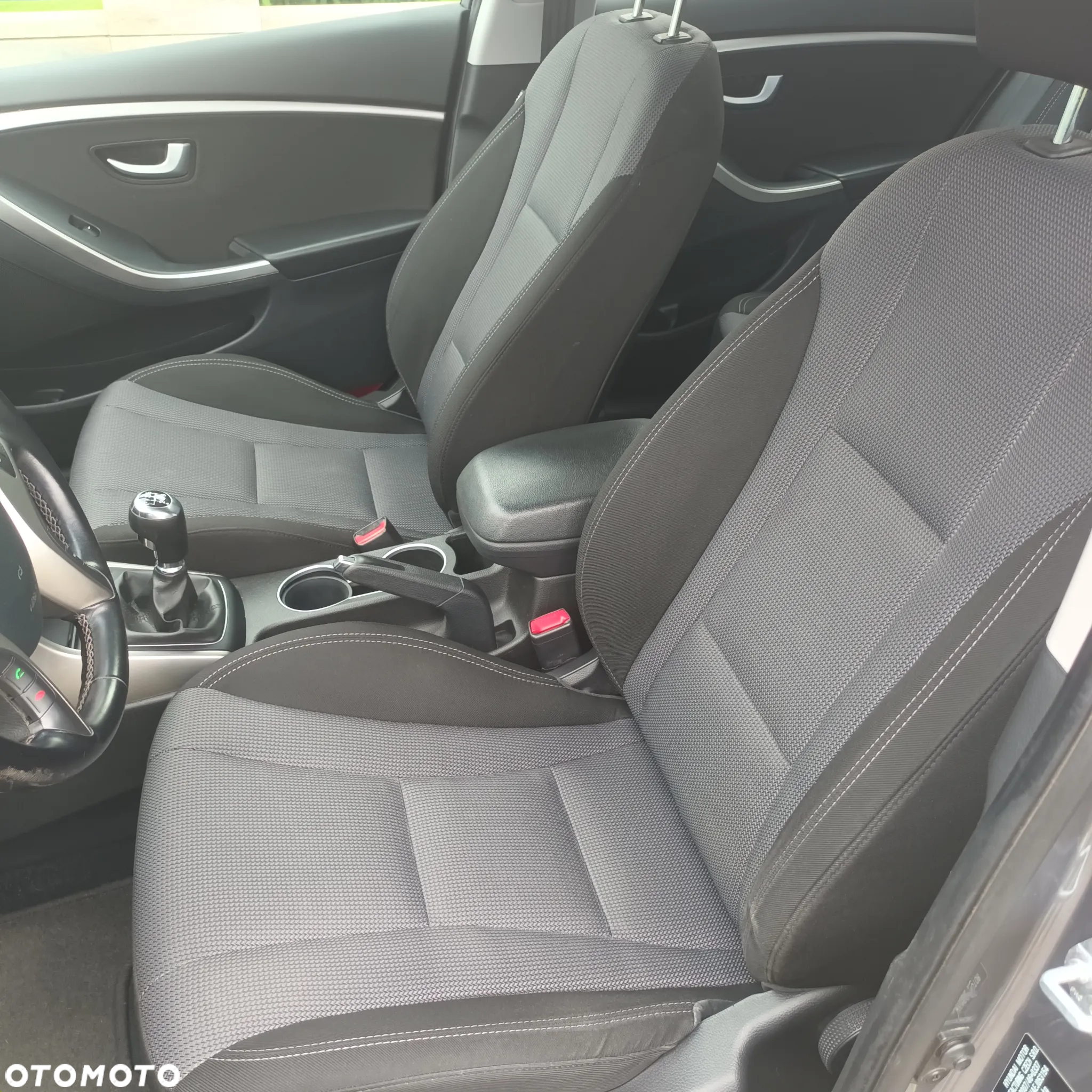 Hyundai i30 1.6 CRDI Fifa World Cup Edition - 12