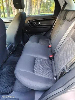 Land Rover Discovery Sport - 8
