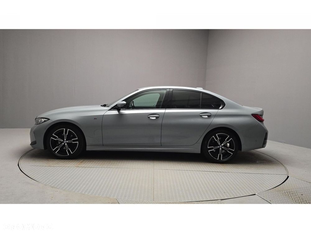 BMW Seria 3 320d xDrive mHEV M Sport - 3