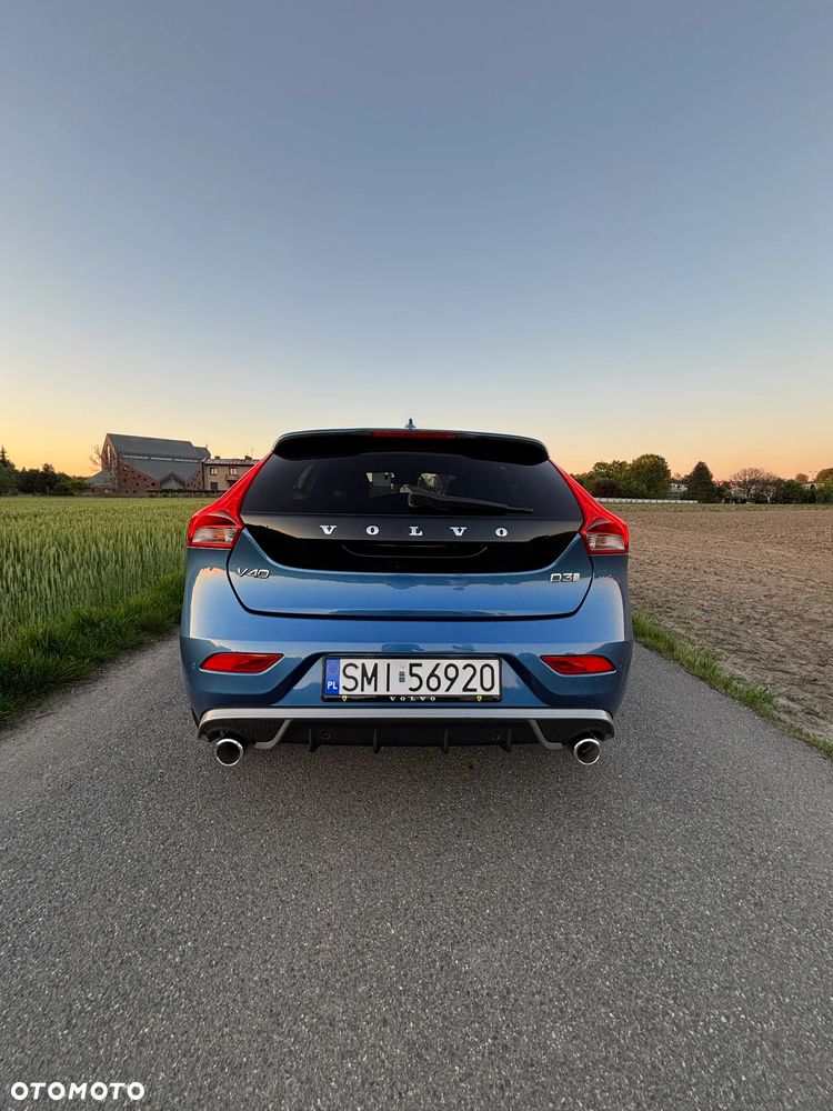 Volvo V40 D3 Drive-E R-Design Kinetic - 26