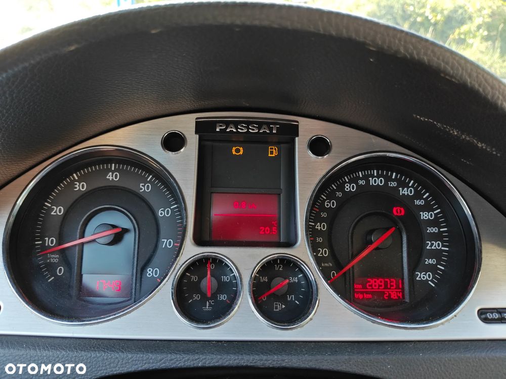 Volkswagen Passat 2.0 FSI Comfortline - 22