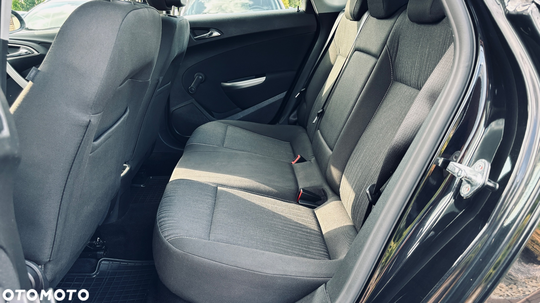 Opel Astra 1.4 Turbo Exklusiv - 23