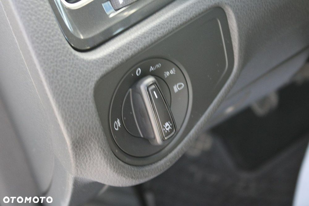 Volkswagen Golf - 19