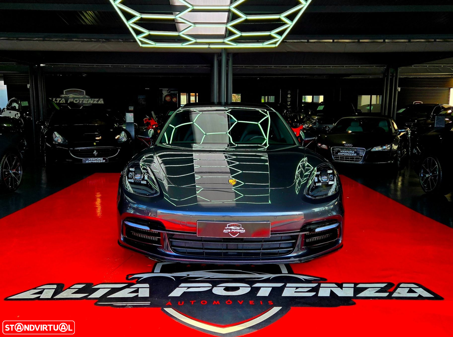 Porsche Panamera Sport Turismo 4 E-Hybrid - 2
