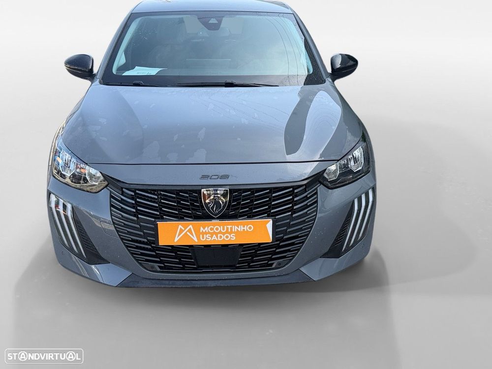 Peugeot 208 - 8