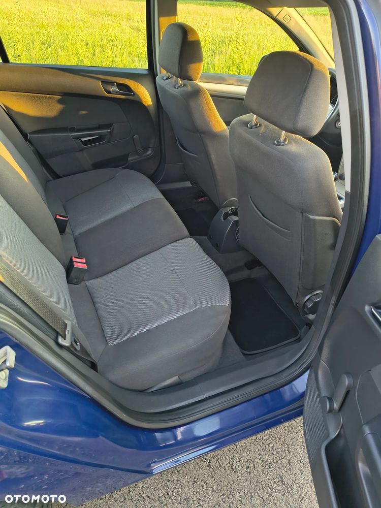Opel Astra 1.4 NJoy - 8