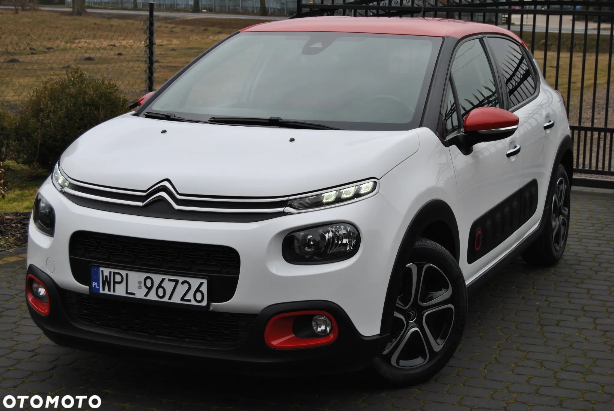Citroën C3 Pure Tech 110 S&S SHINE - 1