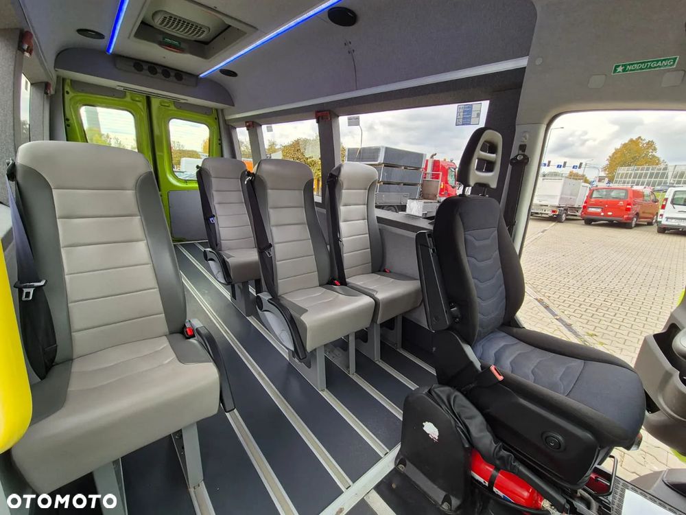 Iveco Daily 35S120 Hi-Matic / MIKROBUS / AUTOBUS / 10 MIEJSC / OD PIERWSZEGO WŁ. / STAN DOBRY / WEBASTO / KLIMATYZACJA - 24