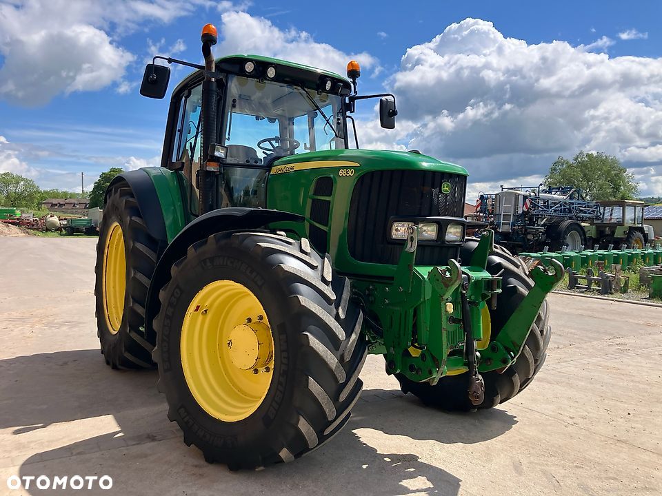 John Deere 6830 PowrQuad - 8