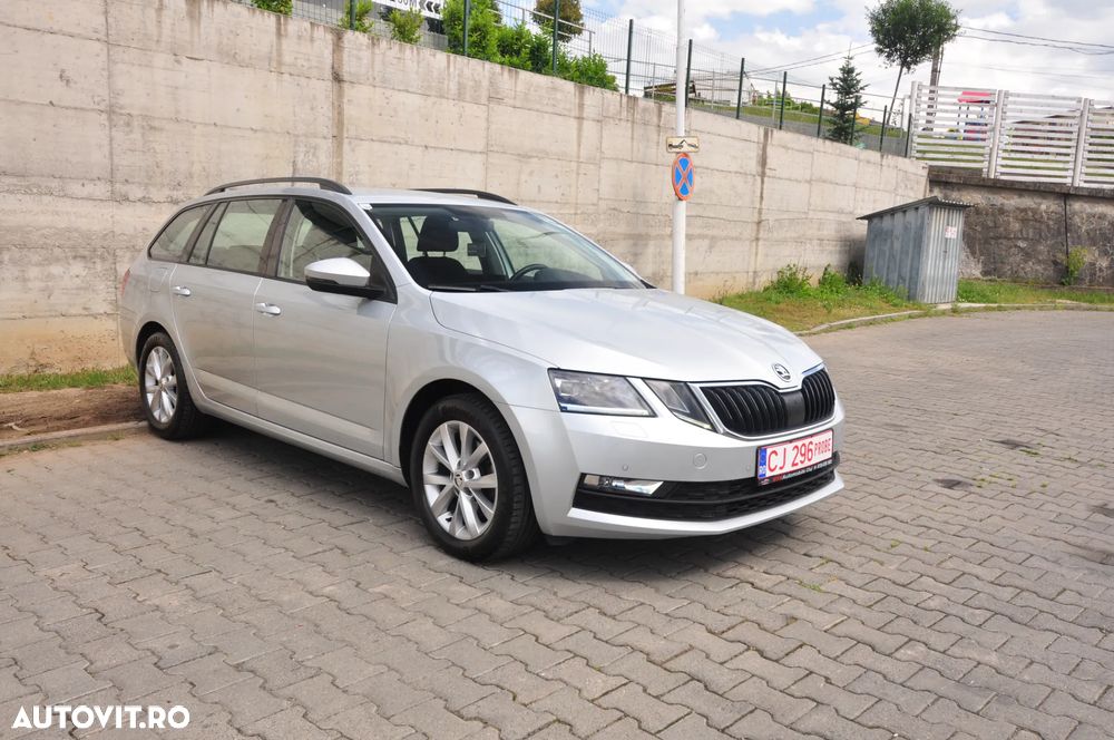 Skoda Octavia 2.0 TDI DSG Ambition - 3