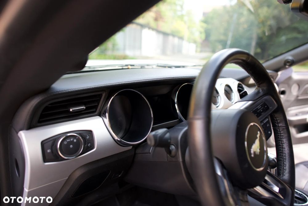 Ford Mustang 2.3 EcoBoost - 27