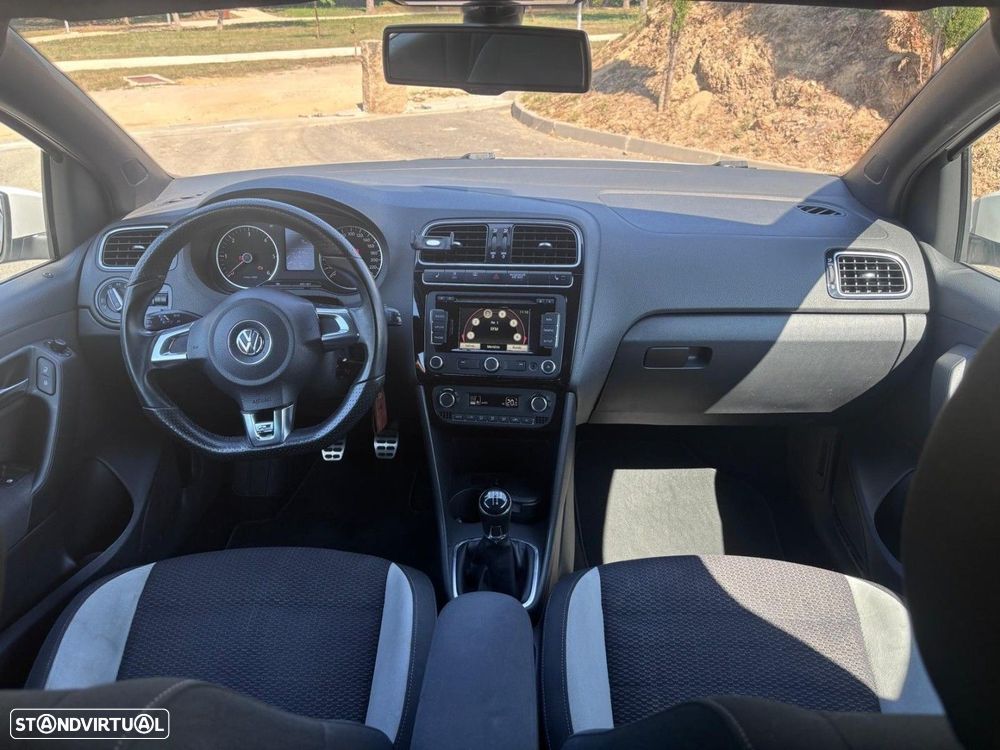 VW Polo 1.6 TDI R-Line BlueMotion - 9