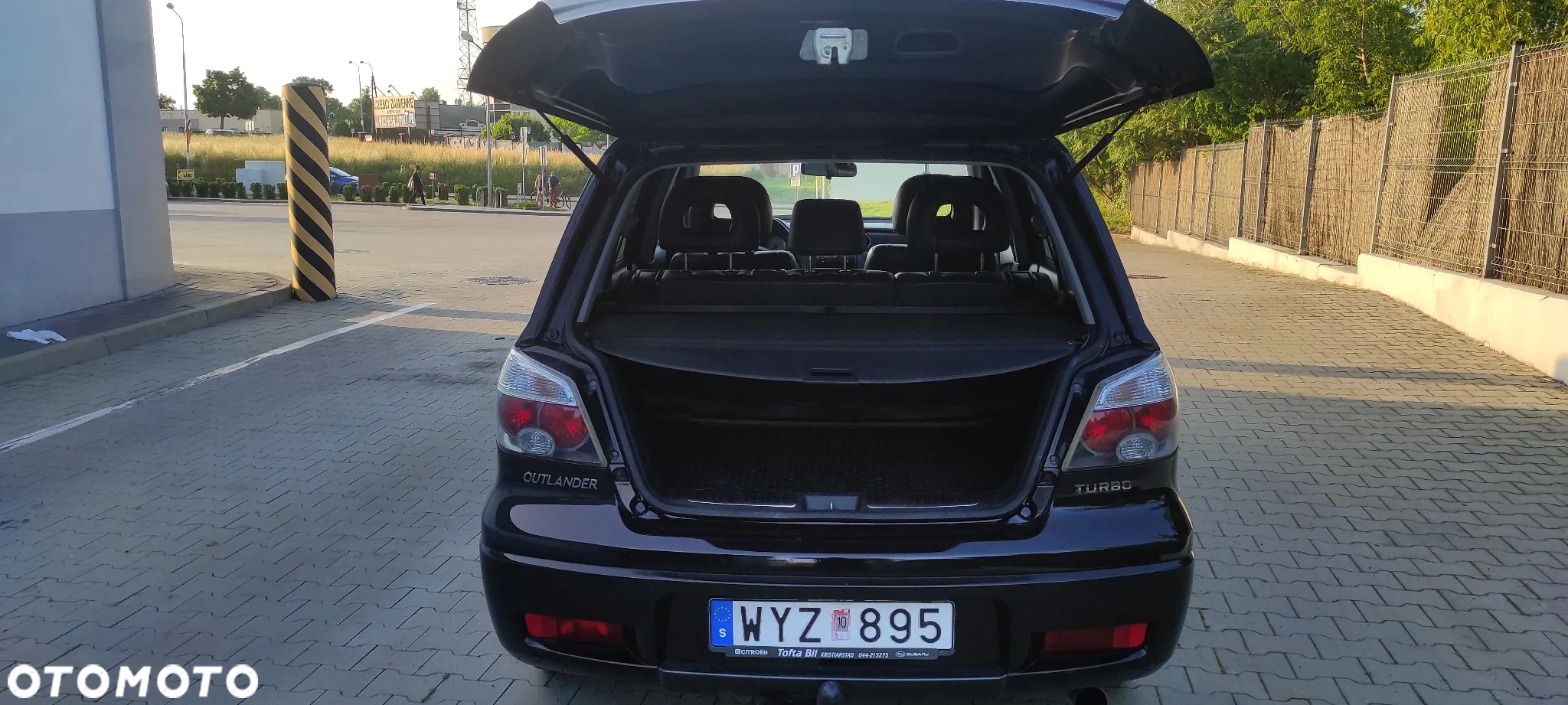 Mitsubishi Outlander 2.0 Turbo 4WD - 17