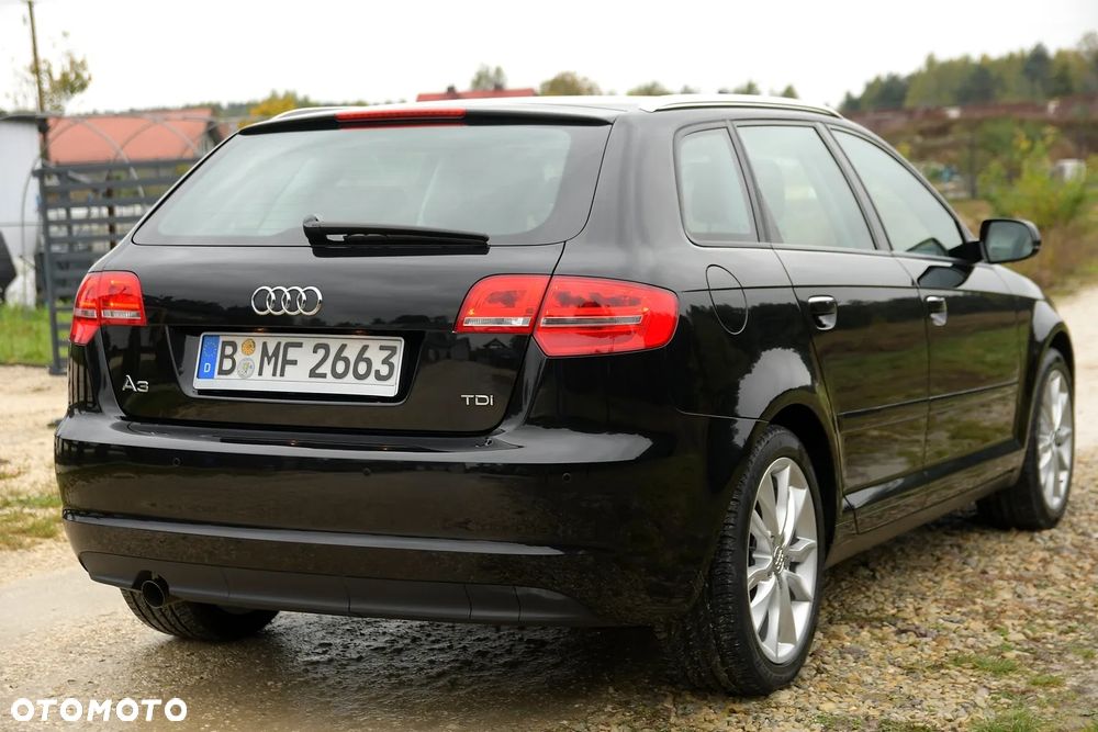 Audi A3 1.6 TDI ultra Attraction - 8