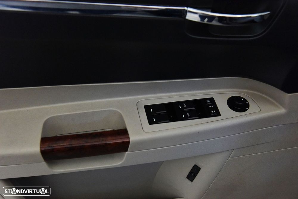 Chrysler 300 C 3.0 CRD - 36