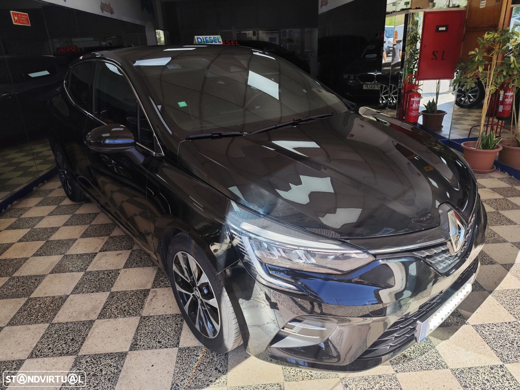 Renault Clio 1.0 TCe Limited Bi-Fuel - 1