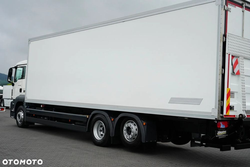MAN TGS / 26.360 / EURO 6 / CHŁODNIA + WINDA - 38