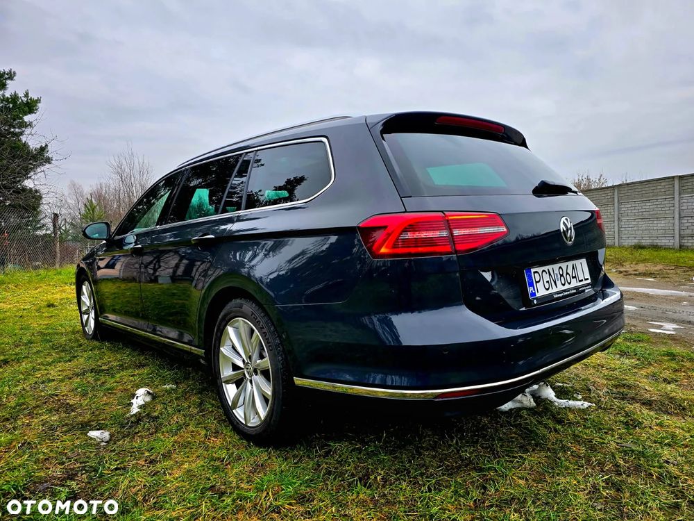 Volkswagen Passat 2.0 TDI (BlueMotion Technology) DSG Highline - 9