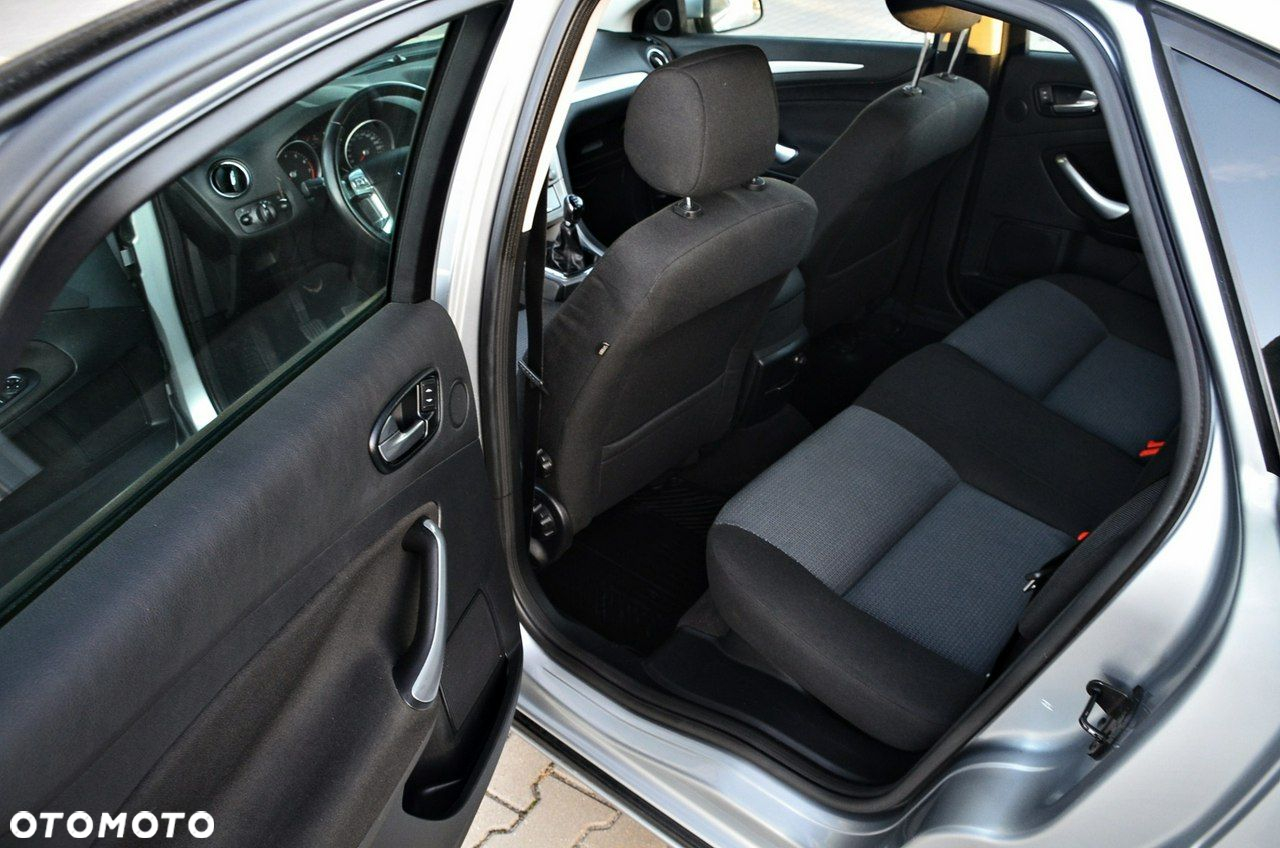Ford Mondeo - 15