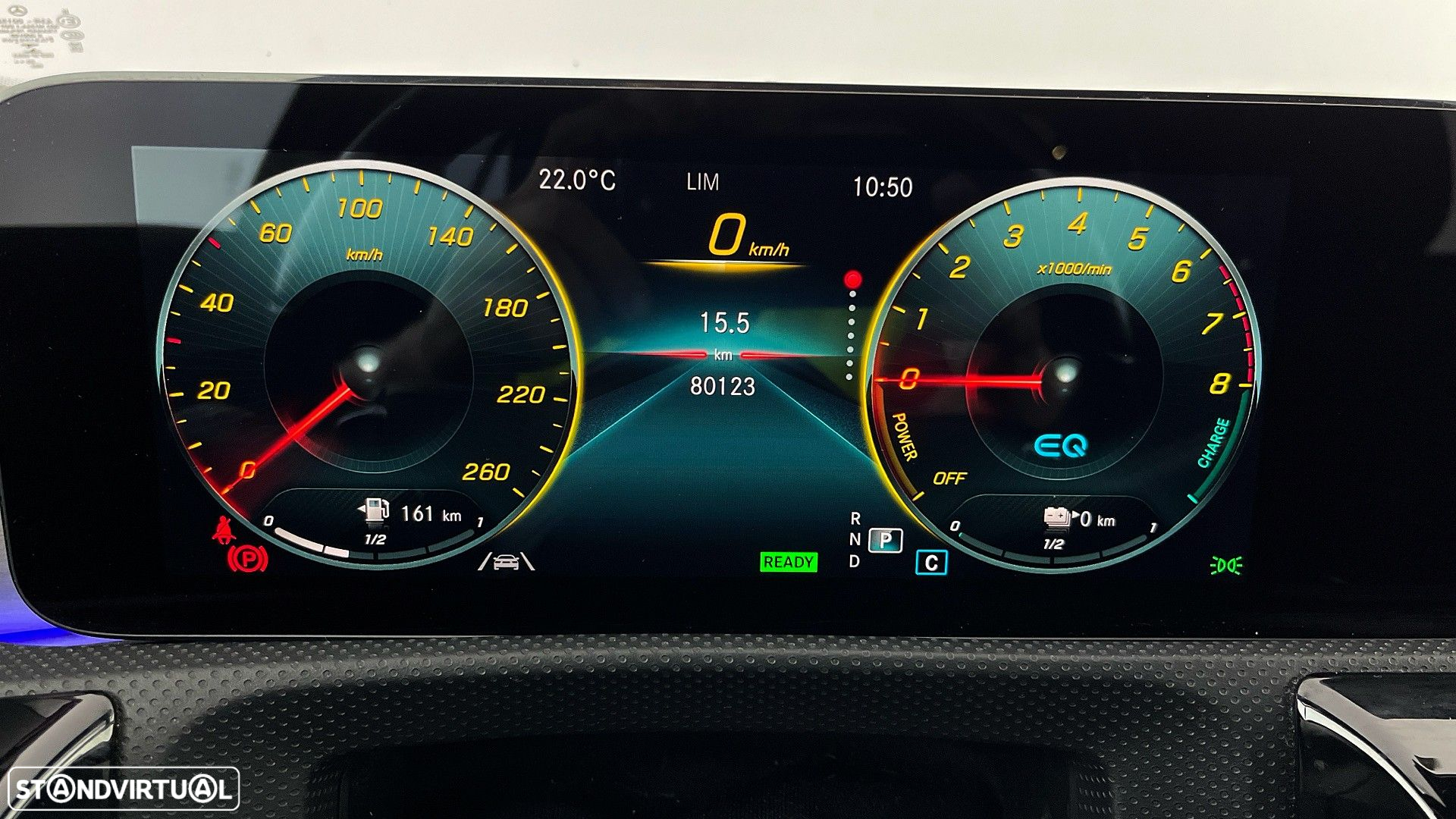 Mercedes-Benz A 250 Limousine e AMG Line - 30