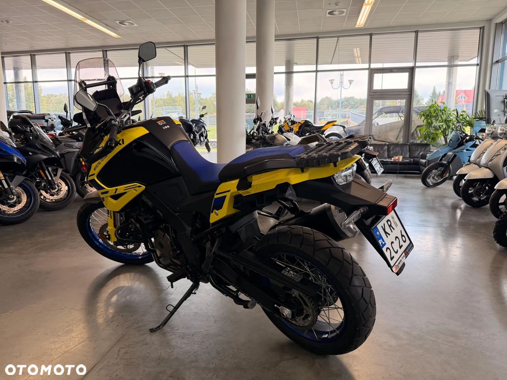 Suzuki V-STROM - 4