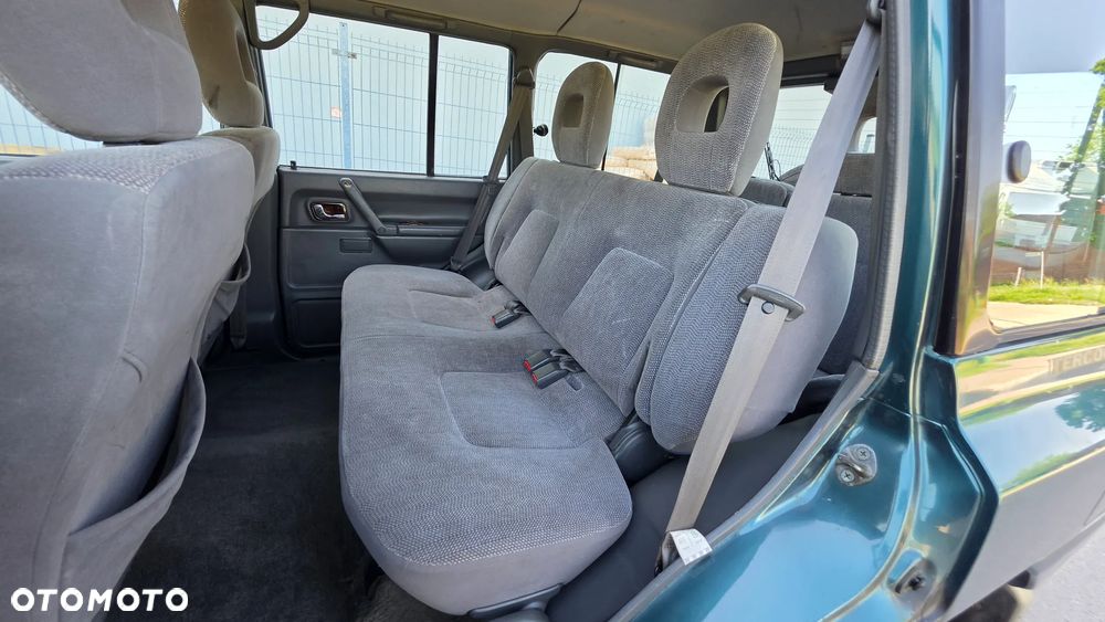 Mitsubishi Pajero - 9