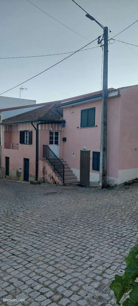 Moradia T3 em banda no campo com lareira - Grande imagem: 4/16