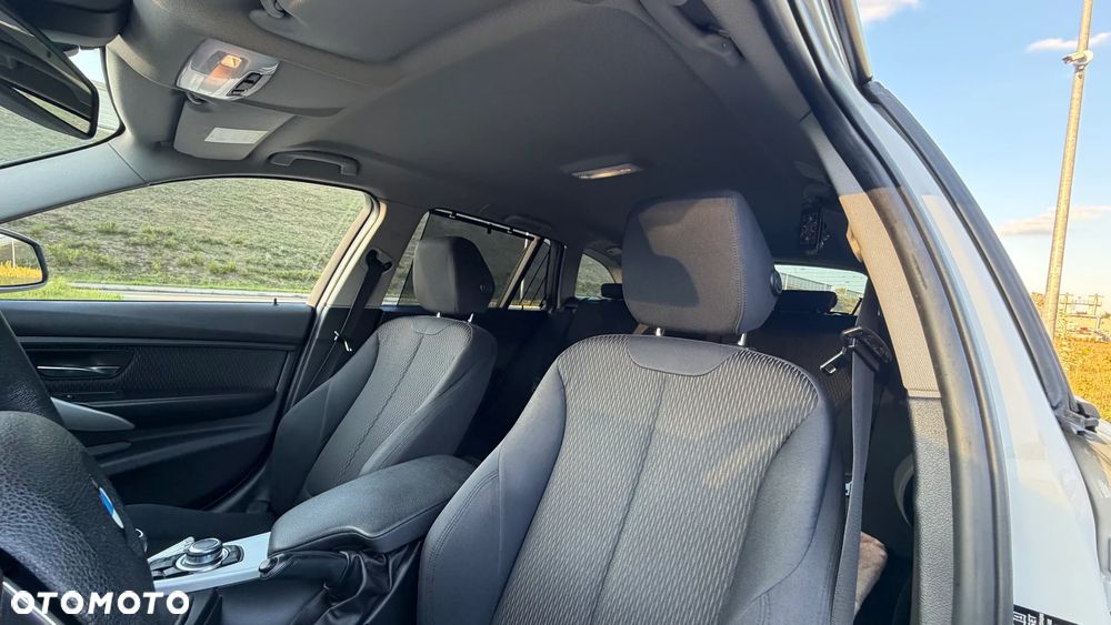 BMW Seria 3 320d - 17