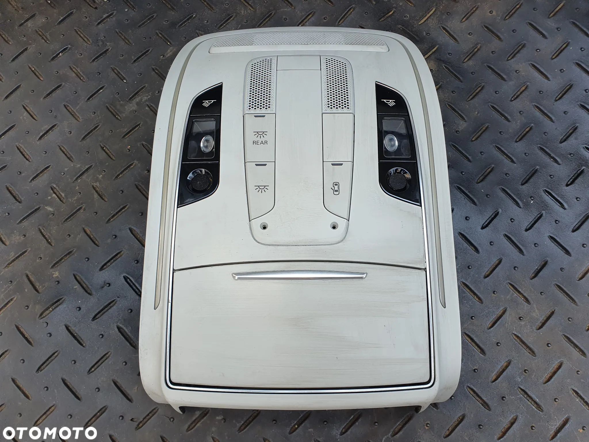 AUDI A8 D4 OŚWIETLENIE LAMPKA KABINY WNĘTRZA 4H0951177 - 1