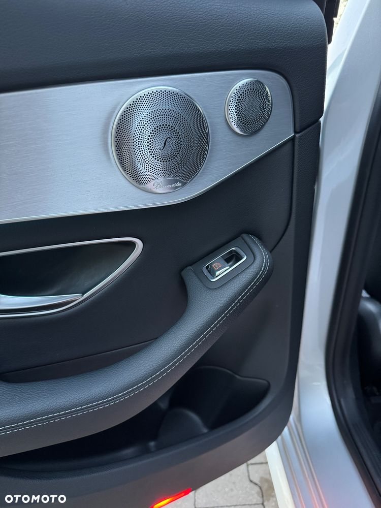 Mercedes-Benz Klasa C 180 9G-TRONIC - 23