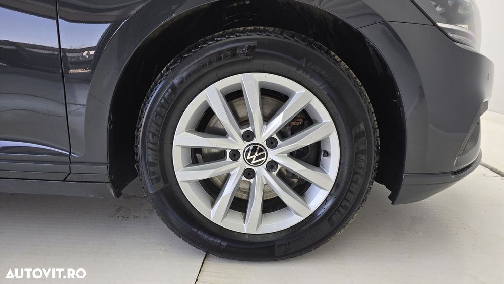 Volkswagen Passat 2.0 TDI DSG Comfortline - 23