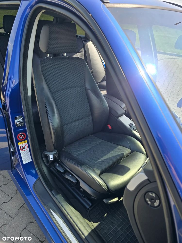 BMW Seria 3 320d xDrive DPF - 10