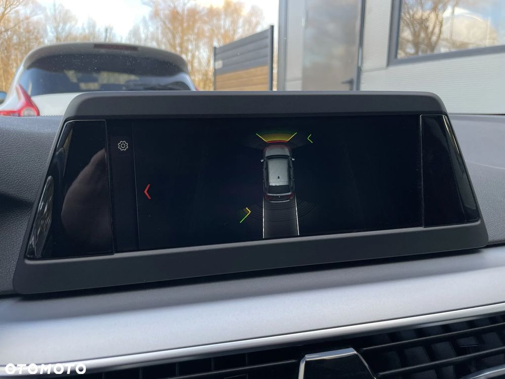 BMW Seria 5 520d - 26