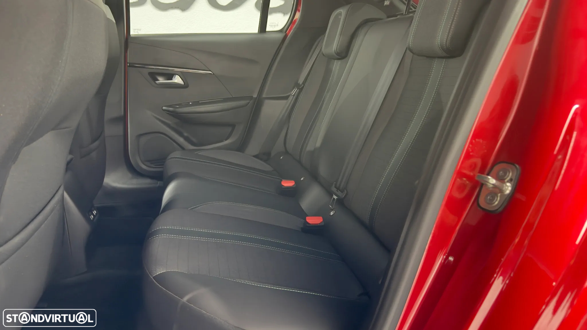 Peugeot e-208 50 kWh Allure - 17
