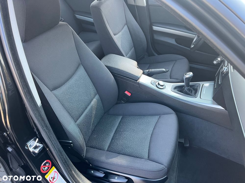 BMW Seria 3 - 28