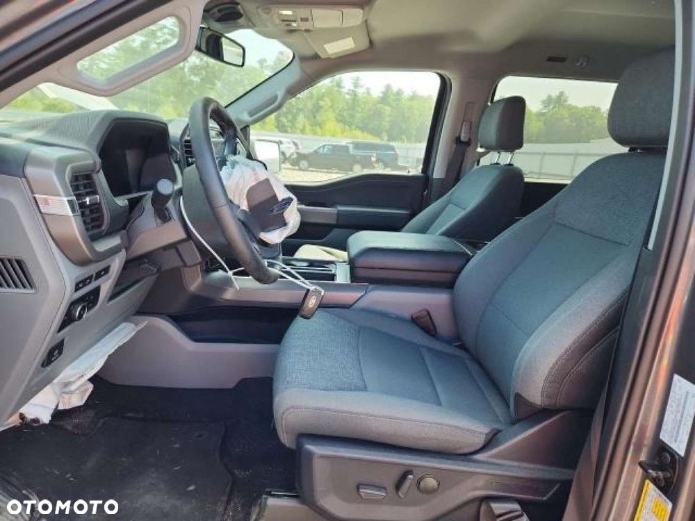 Ford F150 - 8