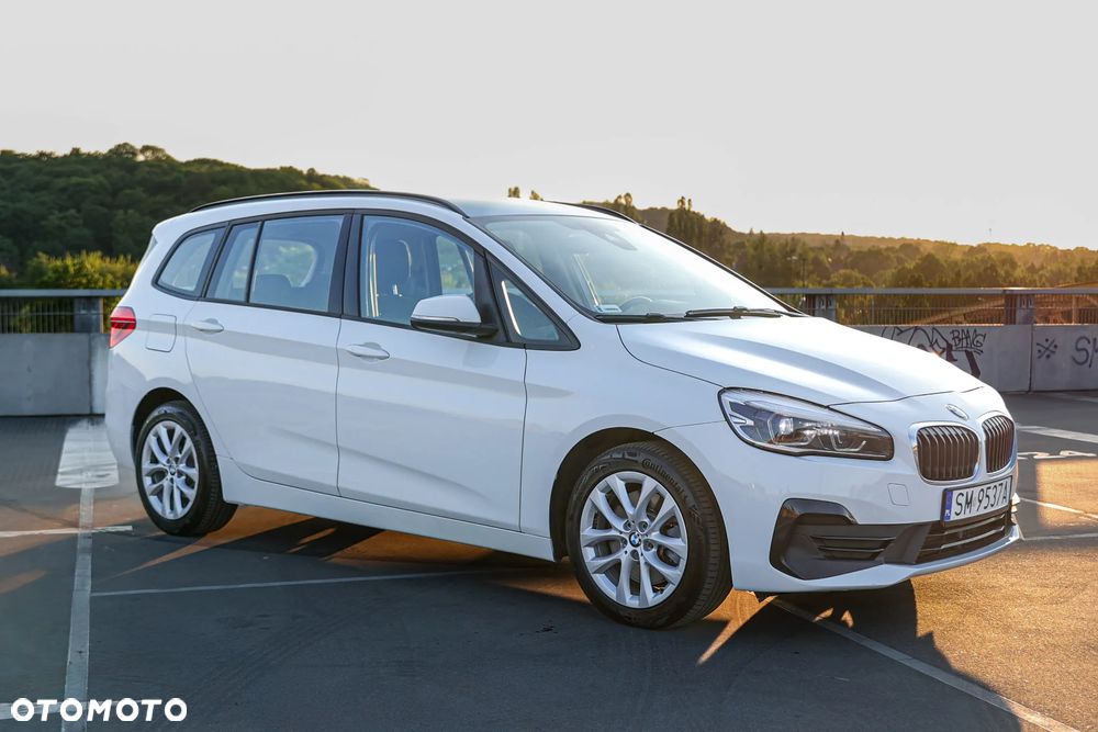 BMW Seria 2 218d - 33