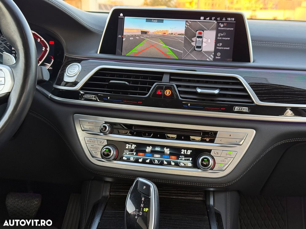 BMW Seria 7 740d xDrive MHEV - 18