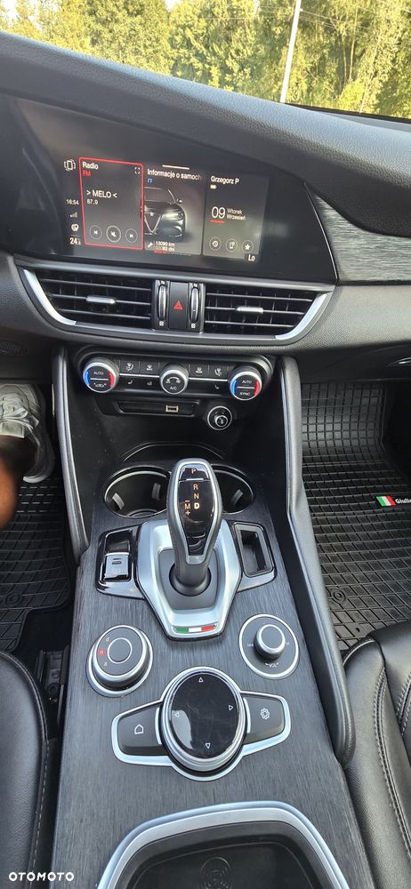 Alfa Romeo Giulia - 17