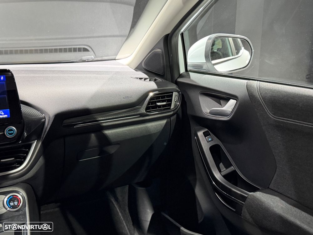 Ford Puma 1.0 EcoBoost Hybrid TITANIUM - 34