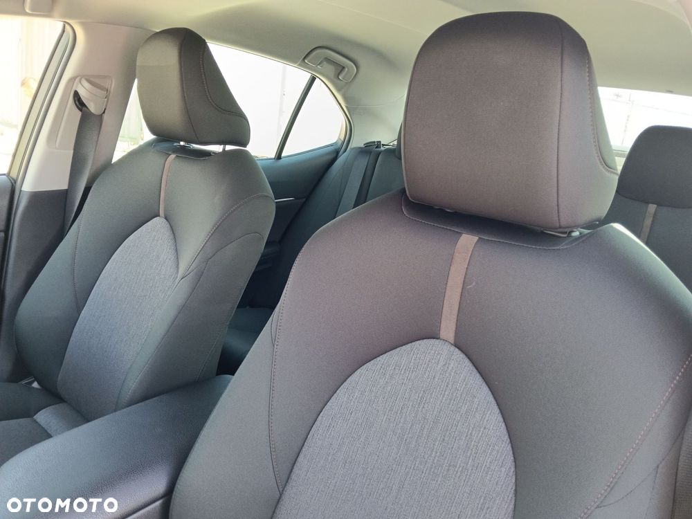 Toyota Camry 2.5 Hybrid Comfort CVT - 16