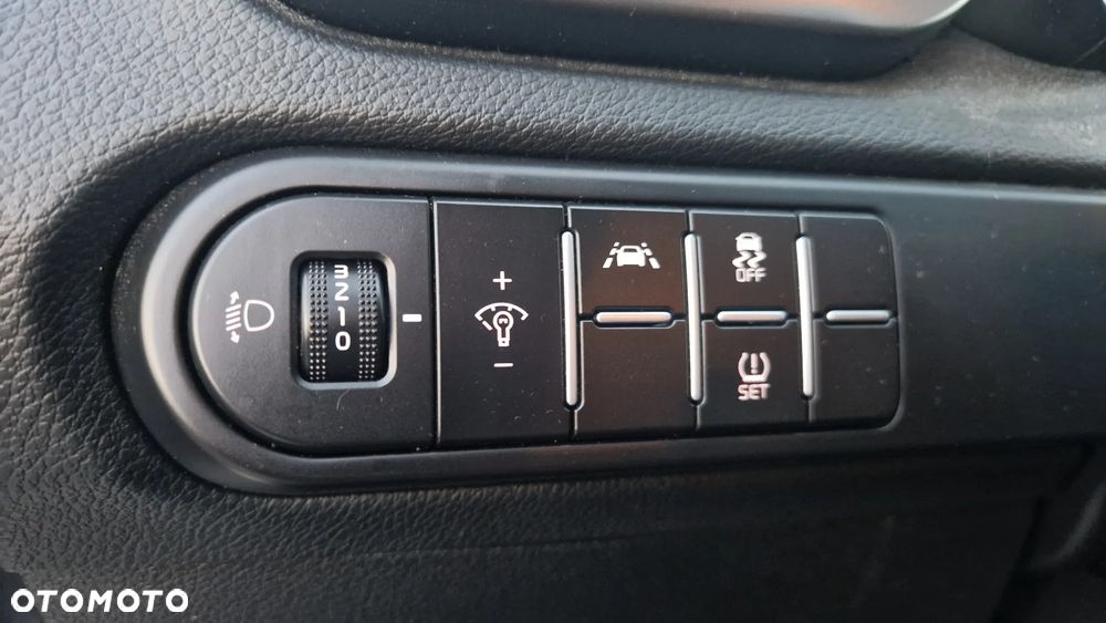 Kia Ceed 1.5 T-GDI M DCT - 14