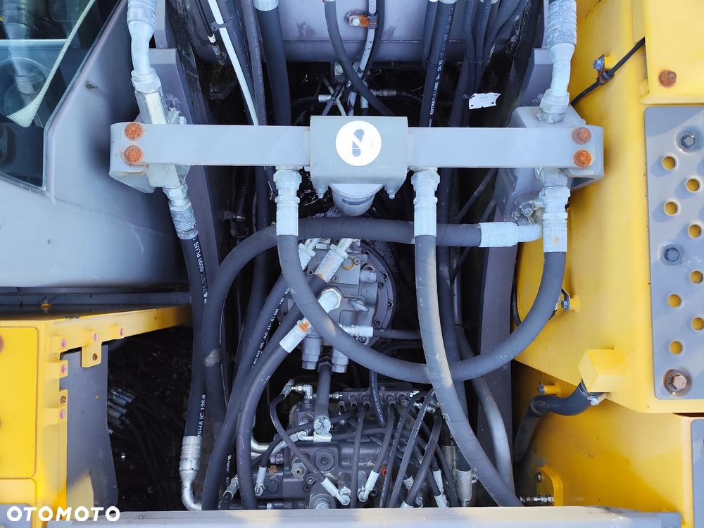 Volvo EC 210 CL - 18