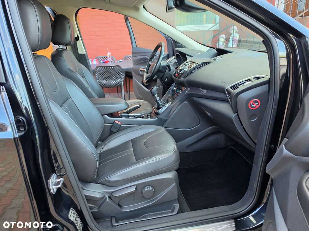 Ford Kuga 2.0 TDCi 4x4 Titanium - 31