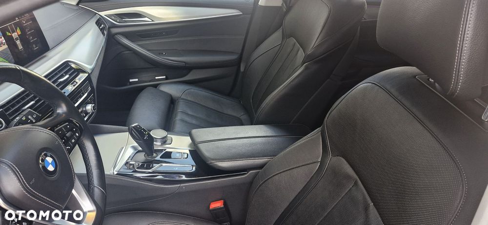 BMW Seria 5 520d xDrive Luxury Line - 16