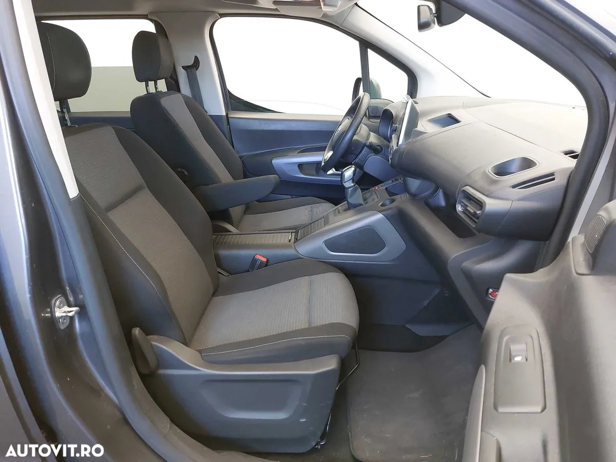 Toyota Proace City Verso 1.5 D-4D 102CP 5MT 4+1 L1H1 Family - 8