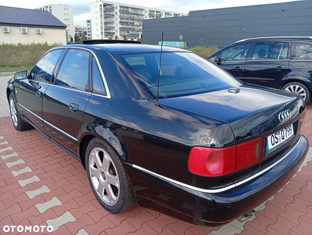 Audi S8 - 12